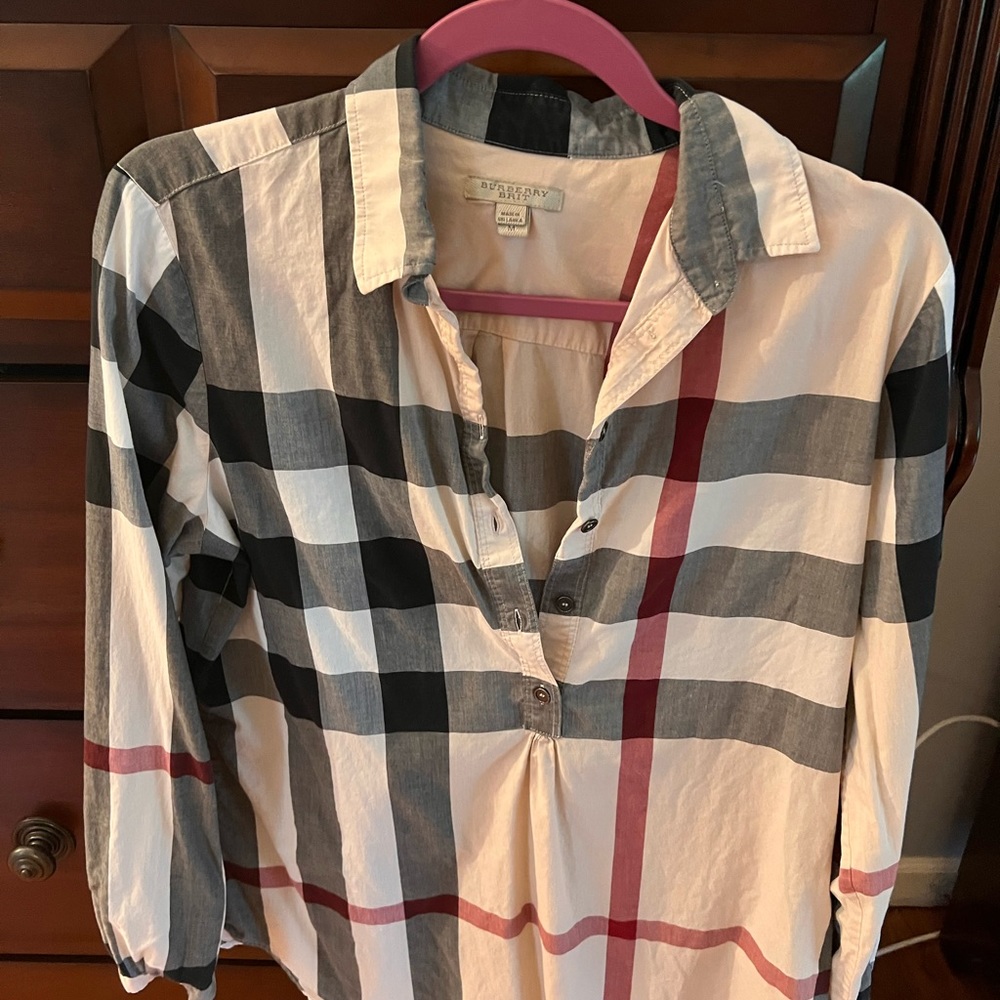 Authentic Burberry shirt / tunic M, gently worn, classic looking
